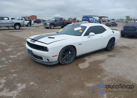2017 Dodge Challenger Sxt z USA, uszkodzony, nr VIN 2C3CDZAG6HH611468